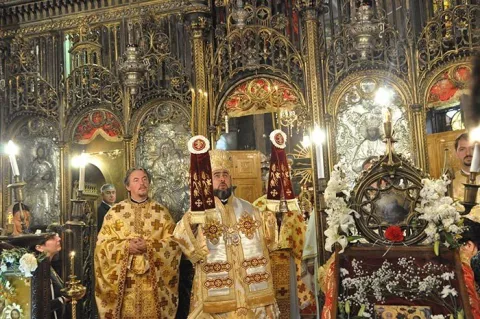 Hram la Biserica Zlătari de pe Calea Victoriei