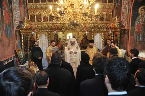Patriarhul României a hirotesit întru duhovnic 17 preoţi din Arhiepiscopia Bucureştilor