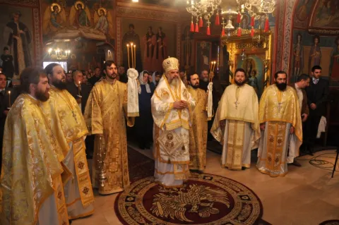 Sărbătoarea Sfinţilor Arhangheli Mihail şi Gavriil la Schitul Darvari