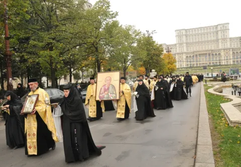 Senatul României a aprobat sărbătoarea Sf. Andrei ca sărbătoare naţională şi zi nelucrătoare