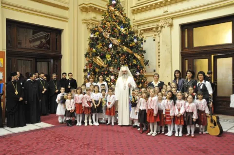 Colindători la Patriarhul României