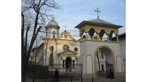 Cinstirea Lemnului Sfintei Cruci în Capitală