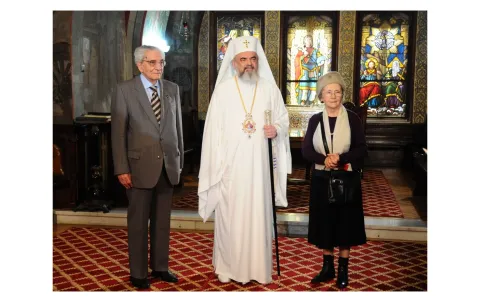 Muzicologul Viorel Cosma a primit Ordinul Sfinţii Împăraţi Constantin şi Elena al Patriarhiei Române