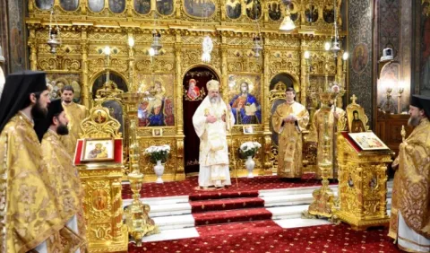 A fi mai mare nu înseamnă a stăpâni peste alţii, ci a sluji tuturor