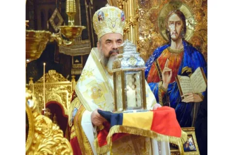 La sărbătoarea Învierii Domnului, LUMINA SFÂNTĂ de la Ierusalim va fi adusă în România