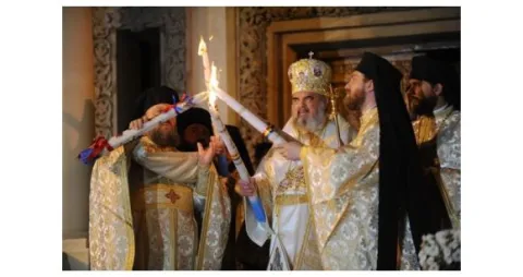 Bucuria Luminii Sfinte la Catedrala patriarhală