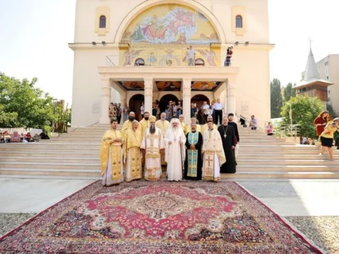 Preafericitul Părinte Patriarh Daniel a sfințit Biserica Sfântul Ilie - Titan