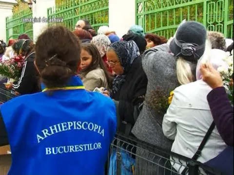 Hrană pentru pelerinii veniți la Patriarhie