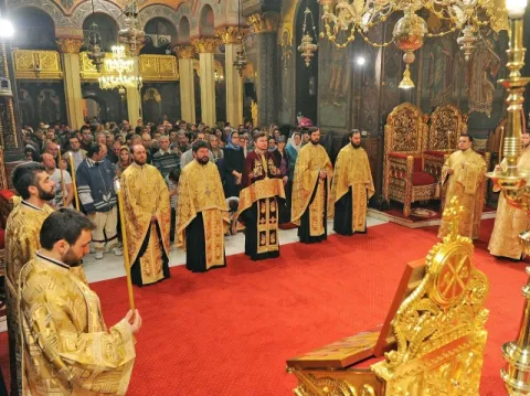 Slujbă de Priveghere la Catedrala Patriarhală în cinstea Sfintei Cruci și a Sfinților Împărați Constantin și Elena