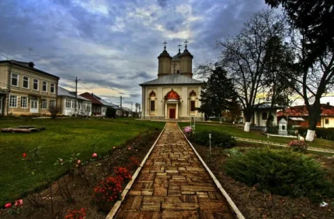 Sărbătoarea Mănăstirii ilfovene Pasărea