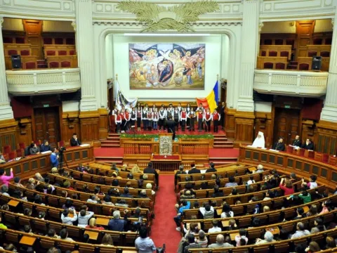 Spectacolul cultural-artistic „Sfântul Nicolae în mijlocul copiilor”