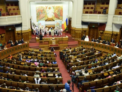 Spectacolul cultural-artistic Sfântul Nicolae în mijlocul copiilor