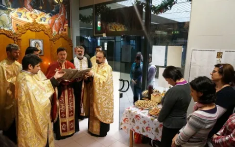Zece ani de la sfinţirea capelei Aeroportului Henri Coandă