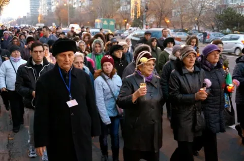 Procesiuni cu moaştele Sfinţilor Ambrozie şi Nicolae, în Capitală
