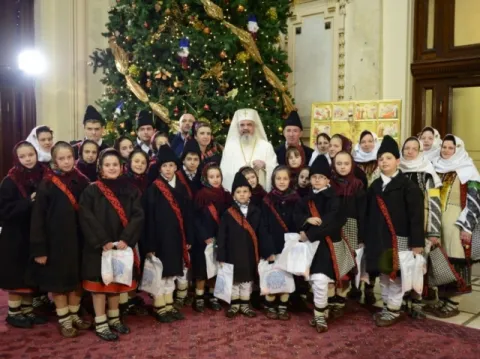 Grupul de colindători Bilcuţa din jud. Suceava, la Patriarhie