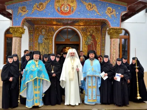 Patriarhul României la Mănăstirea Ţigăneşti