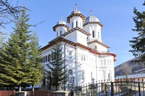 Catedrala ciobanilor de la Trăisteni