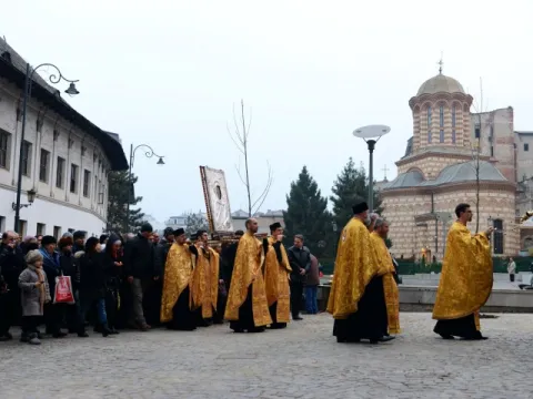 Procesiune cu icoana Sf. Antonie la Curtea Veche