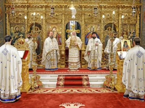 Liturghie arhierească în deschiderea lucrărilor Sfântului Sinod