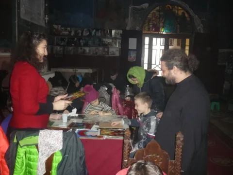 Campania "Dăruieşte o icoană de mărţişor" a fost o reuşită datorită comunităţii parohiale