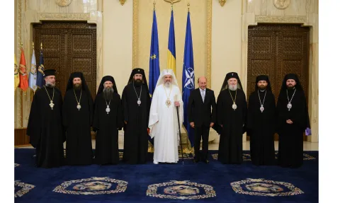 Nouă ierarhi români decoraţi la Cotroceni