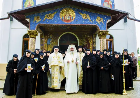 Patriarhul României la Mănăstirea Ţigăneşti