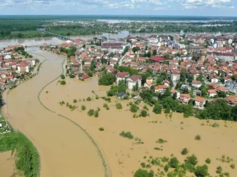Apel la rugăciune şi acţiune pentru sinistraţii din Serbia