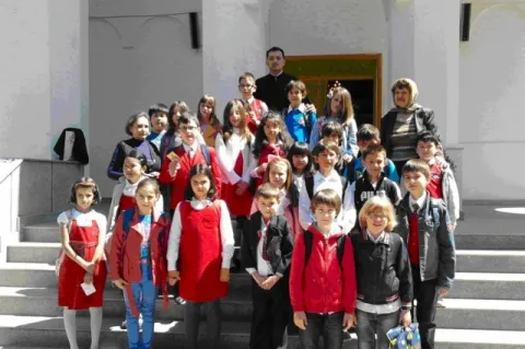 Vernisajul expoziţiei de pictură cu tema "Cinstirea Sfinţilor Martiri Brâncoveni" şi premierea câştigătorilor la biserica "Iancu Vechi – Mătăsari"