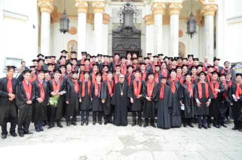 Bucurie academică, speranţă și responsabilitate misionară