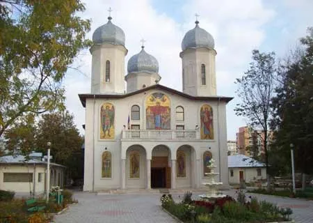 Sfinţii Cosma şi Damian, sărbătoriţi în Bucureşti