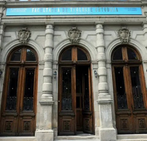 Continuă lucrările de extindere la Facultatea de Teologie din București