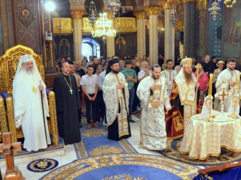 Te-Deum şi Sfânta Liturghie înaintea şedinţei de lucru a Sfântului Sinod