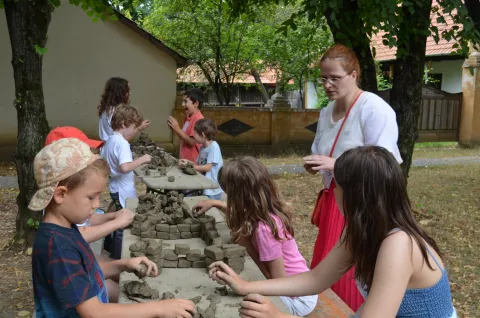 Tabere gratuite pentru copiii Centrului de zi ”Sf. Mc. Sofia”  din cadrul Arhiepiscopiei Bucureştilor