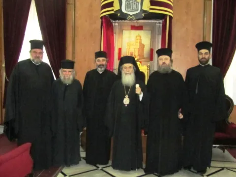 Superiorul Aşezămintelor Româneşti din Țara Sfântă la Patriarhul Ierusalimului