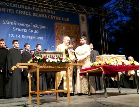 Procesiunea ”Calea Sfintei Cruci – Scară către Cer”