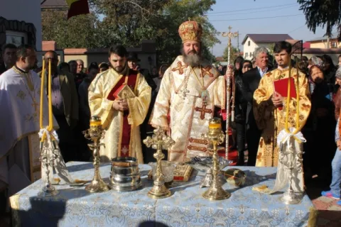 Sfinţirea picturii bisericii parohiei Ştefăneştii de Sus