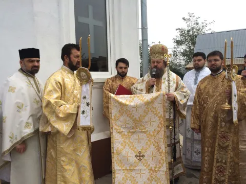 A fost sfinţită biserica Parohiei Şindriliţa