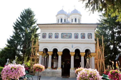 Moaşte ale Sfintei Muceniţe Ecaterina la Biserica „Maica Precista“ din Ploieşti