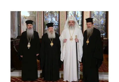 Ierarhi greci la Patriarhia Română