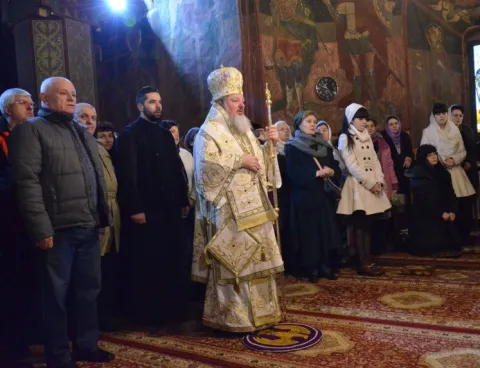 Slujire arhierească la Mănăstirea Plumbuita