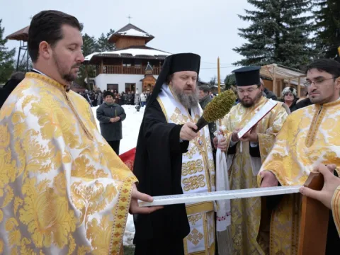 Piatră de temelie pentru un nou locaş de cult în Parohia Breaza de Jos