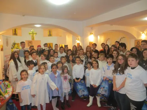 Daruri speciale de la Sfântul Nicolae pentru copiii cuminți aflaţi în grija Centrului de zi “Sfânta Mc. Sofia” al Arhiepiscopiei Bucureștilor