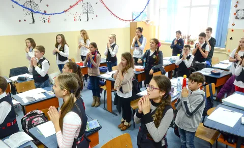 Hotărâri ale Sfântului Sinod pentru susţinerea orei de religie în învăţământul public
