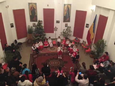Serbare de Crăciun la Centrul social - filantropic al Parohiei „Sf. Ap. Petru şi Pavel” din Ploieşti