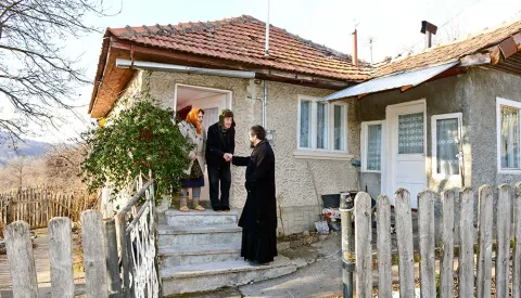 Omul care vrea să salveze lumea cu rugăciunea