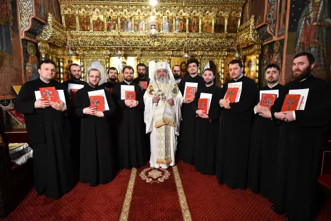 Patriarhul României a hirotesit întru duhovnic 12 preoţi