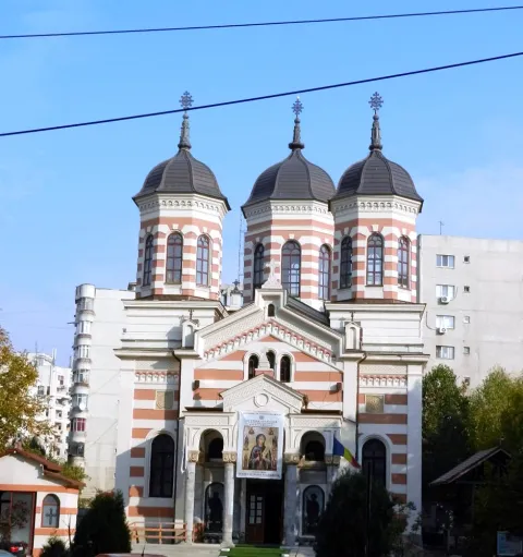 Târg caritabil în Parohia Dobroteasa din Capitală