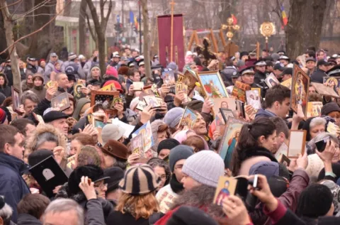 Procesiune în Parcul Grădina Icoanei din Capitală