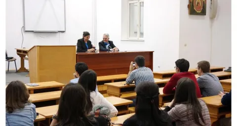 „Cum să salvezi viaţa unui copil nenăscut ?“