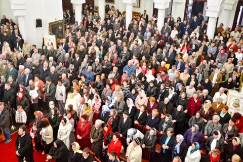 Lumina Crucii se arată în slava Învierii